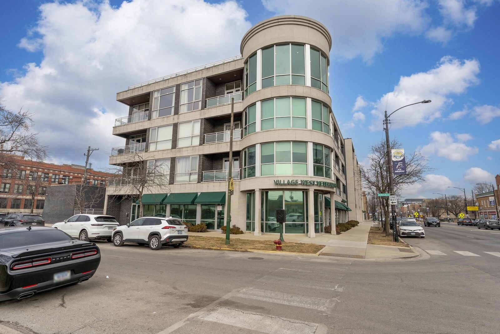 Property Photo: 2408 W Rice Street 401 IL 60622