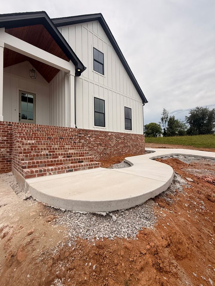 Property Photo:  169 Hancock Dr  TN 37357 