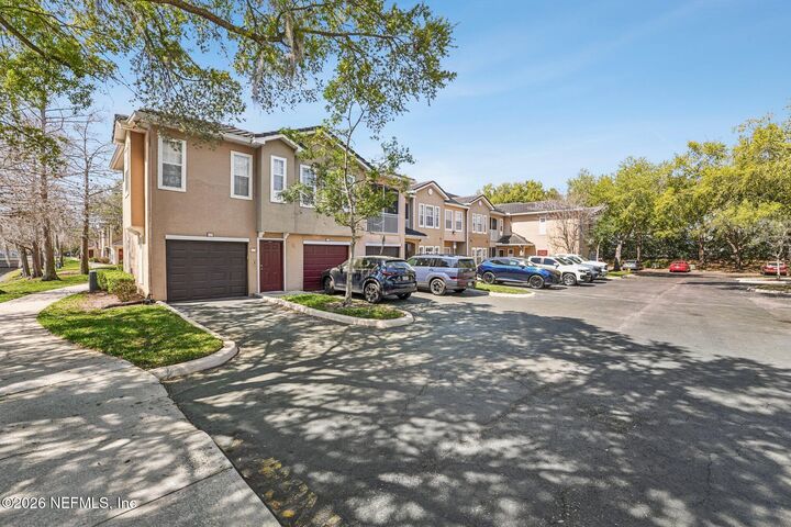 Property Photo: 10075 Gate Parkway N 2203 FL 32246