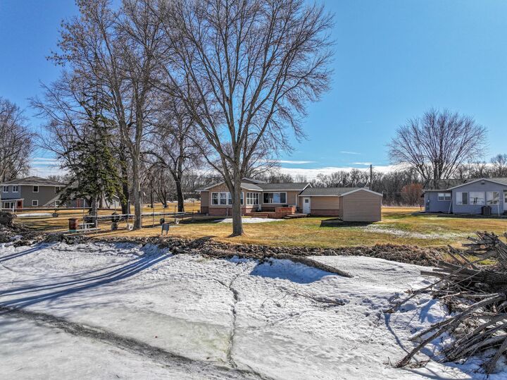 Property Photo:  208 King Street W  MN 56360 