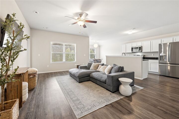 Property Photo:  1127 E Sparrow Circle  AR 72701 