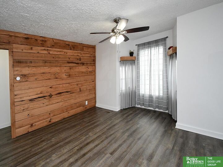 Property Photo: 558 W 7th Street NE 68467