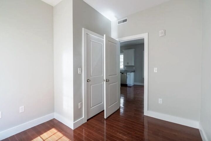 Property Photo:  33 Covington St 3  MA 02127 
