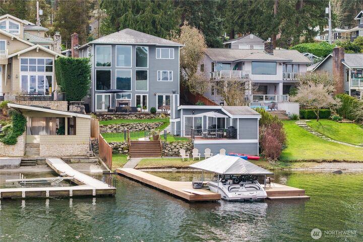 Property Photo:  17714 SE 40th Place  WA 98008 