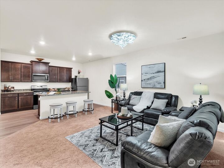 Property Photo:  6412  121st Avenue E  WA 98372 