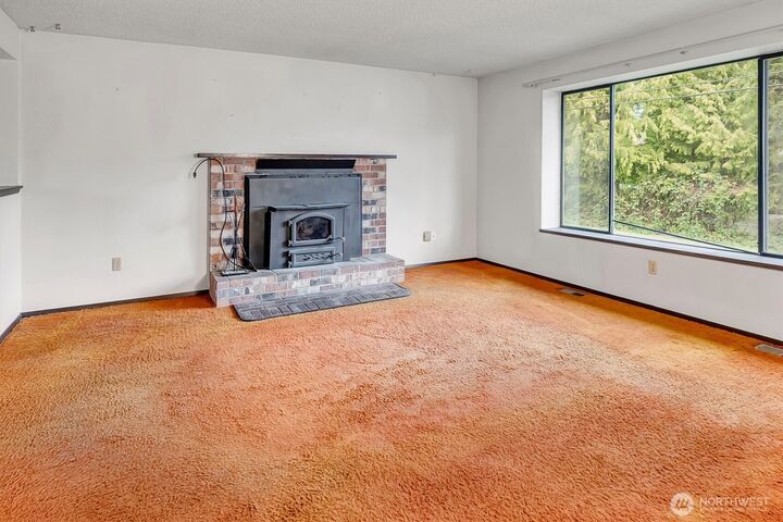 Property Photo: 15328 56th Avenue W WA 98026