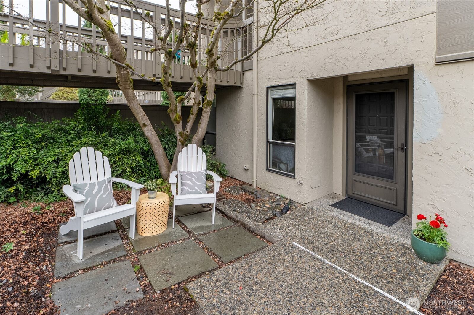 Property Photo:  6536  Park Point Lane NE  WA 98115 