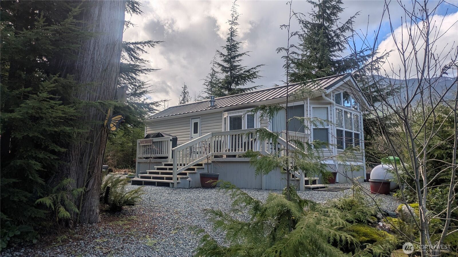 Property Photo:  45016  Kachess Trail 3C86  WA 98237 
