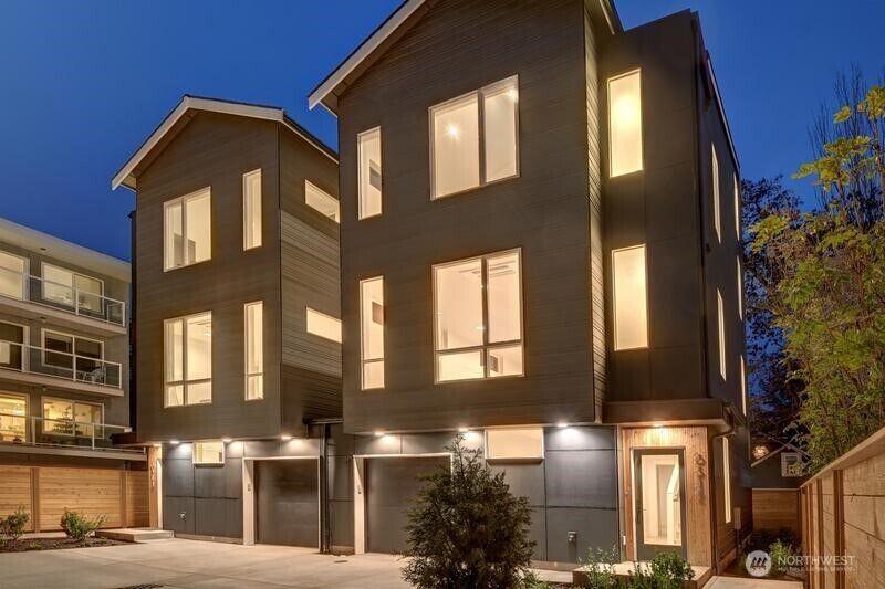 Property Photo: 6512 23rd Avenue NE WA 98115