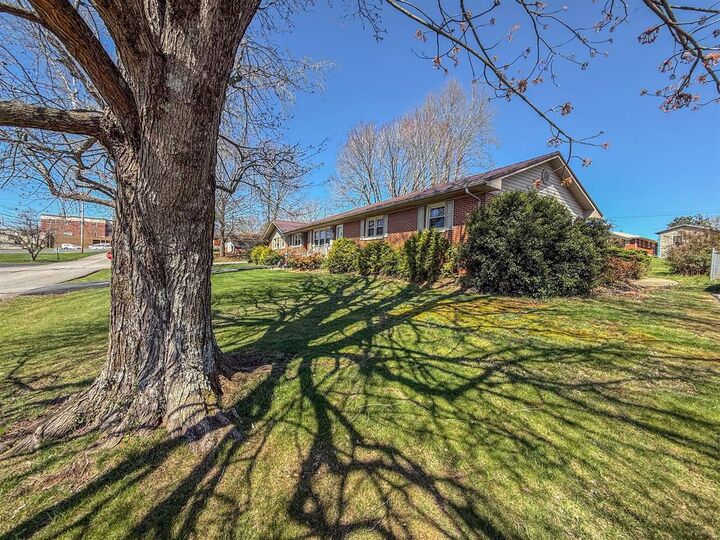 Property Photo:  18 Caldwell Street  KY 42765 