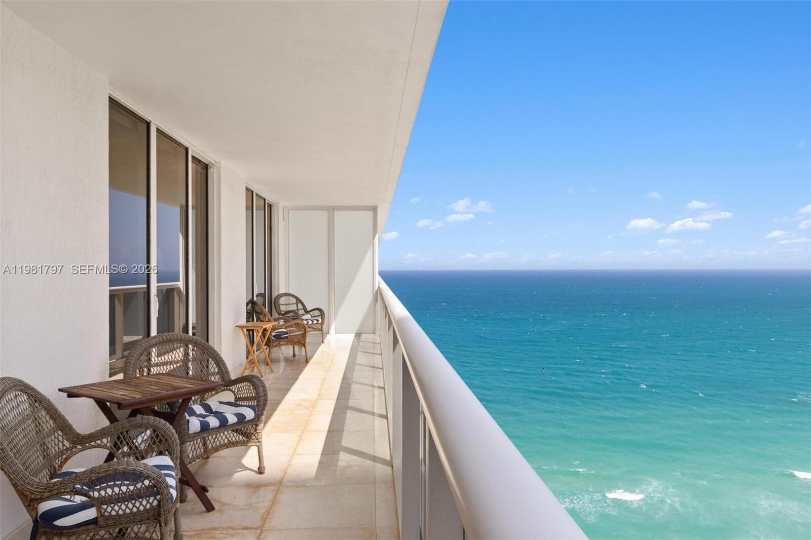 Property Photo:  1830 S Ocean Dr 2904  FL 33009 