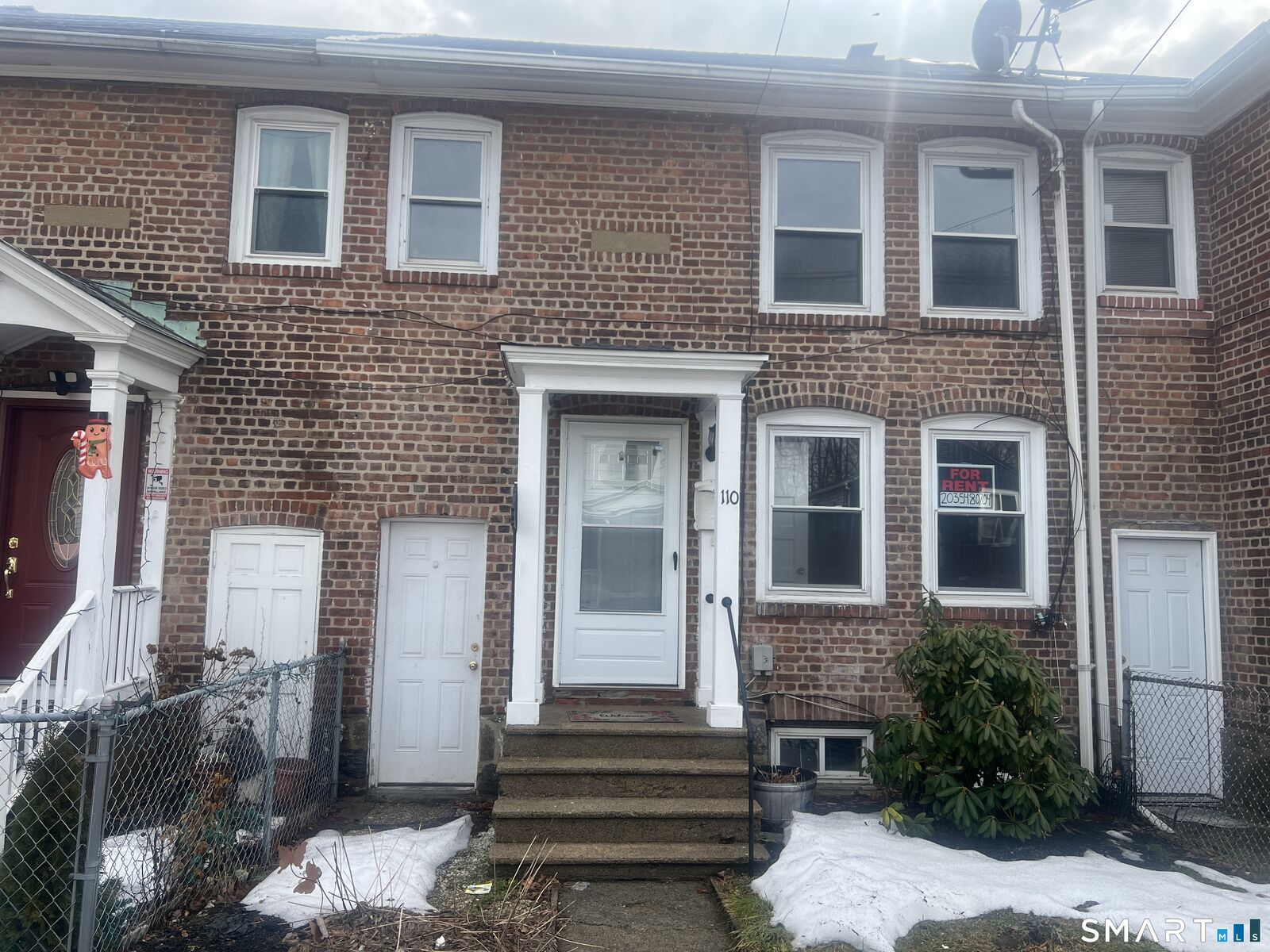 Property Photo:  110 Asylum Street  CT 06610 