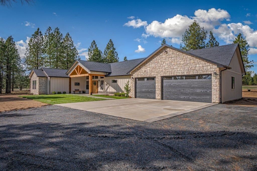 Property Photo:  1262 W Findley Ln Ln  WA 99006 