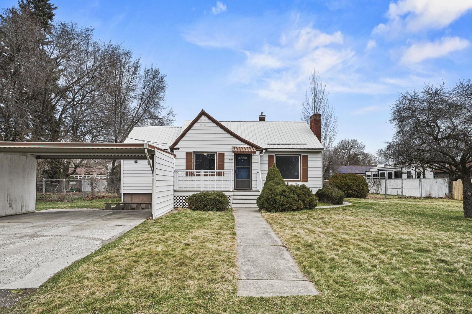 Property Photo:  8015 E Carlisle Ave  WA 99212 