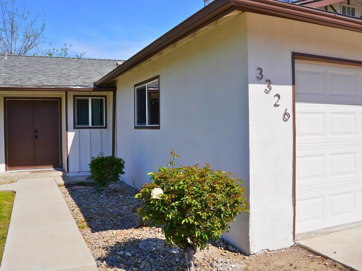 Property Photo: 3326 W Fairview Avenue CA 93277