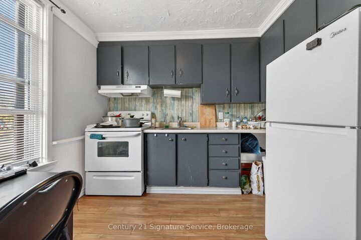 Property Photo: 115 Ainslie Street N ON N1R 3P2