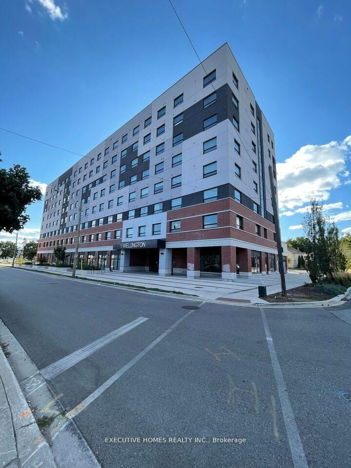 Property Photo: 1 Wellington Street 611 ON N3T 2L3