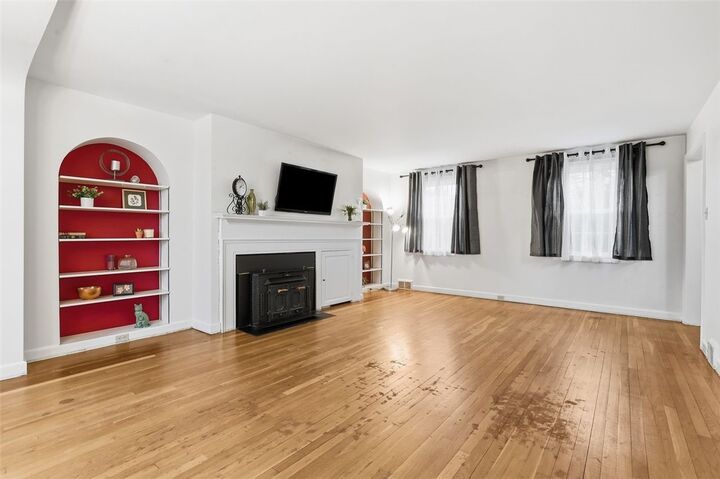 Property Photo:  129 Morewood Rd  PA 15116 