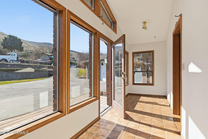 Property Photo:  3409 Goodman Rd  WA 98903 