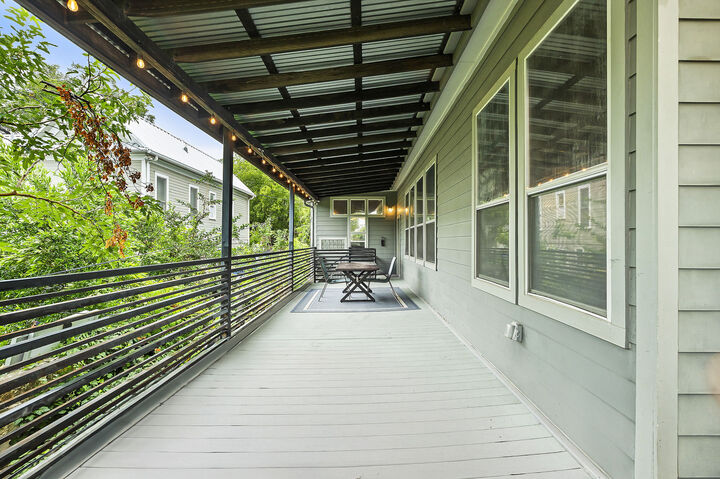 Property Photo: 1007 E 8th Street TX 78702