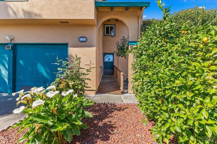 Property Photo:  800 McKillop Court  CA 94954 