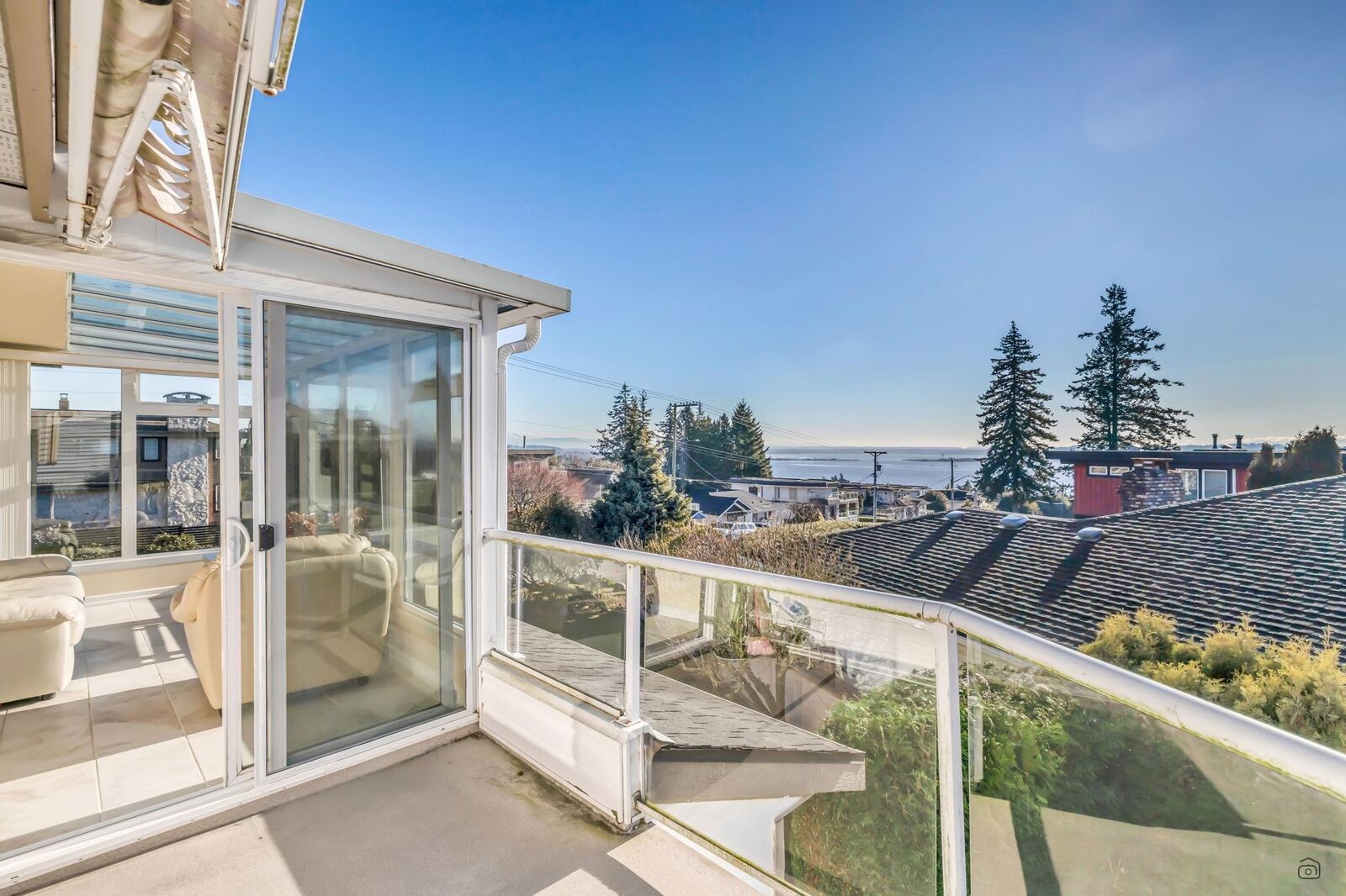 Property Photo: 1191 Finlay Street BC V4B 4K9