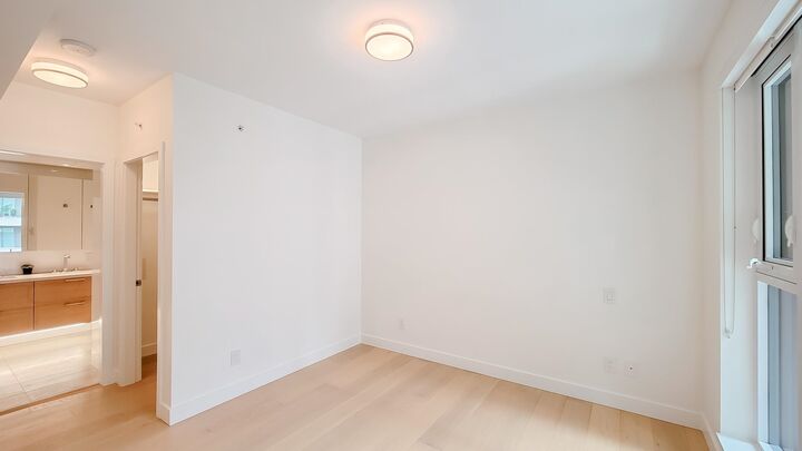 Property Photo: 7128 Adera Street 301 BC V6P 0H6