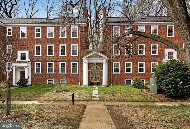 Property Photo: 3820 39th Street NW F120 DC 20016