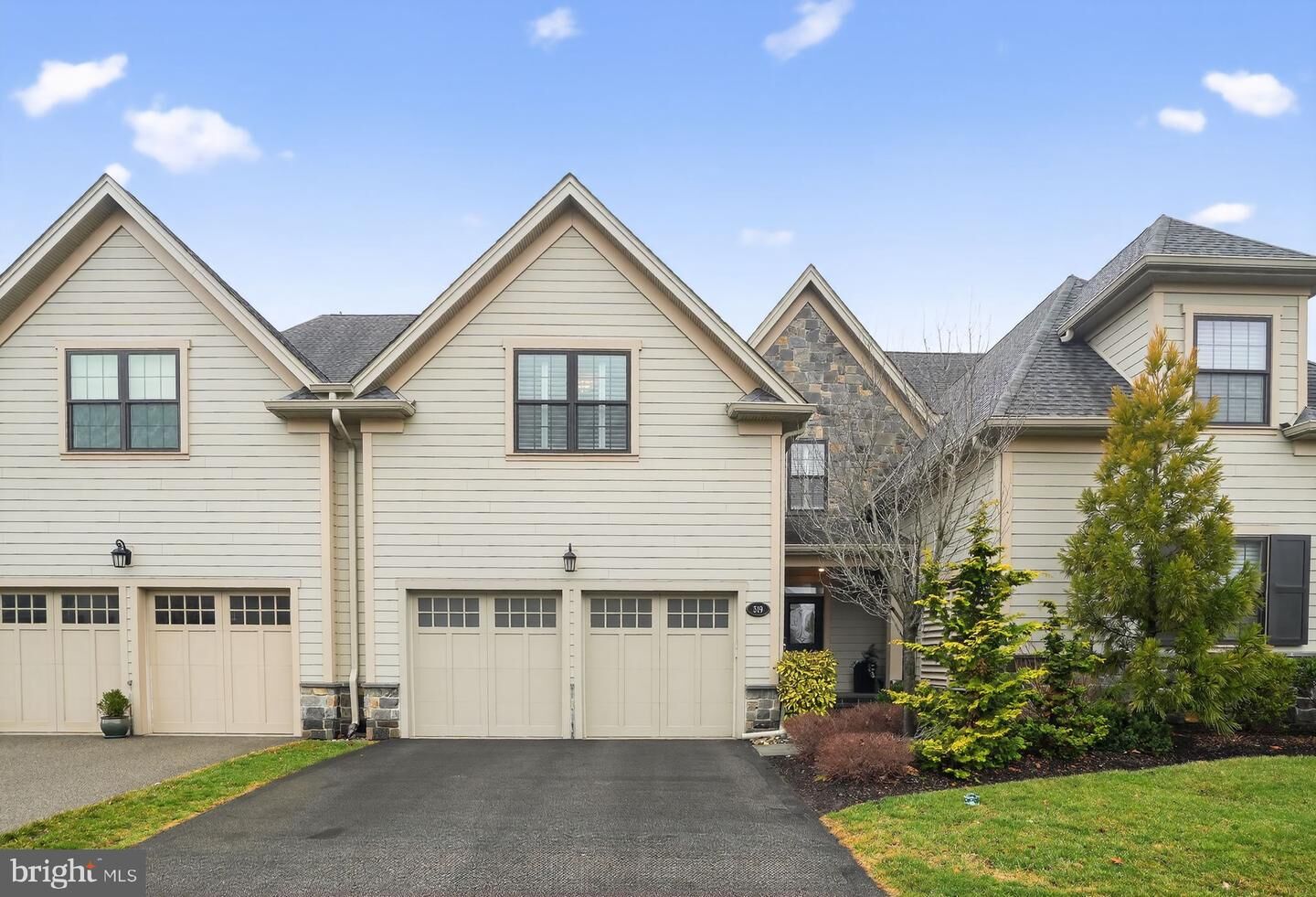 Property Photo:  319 Whitemarsh Drive  PA 19031 