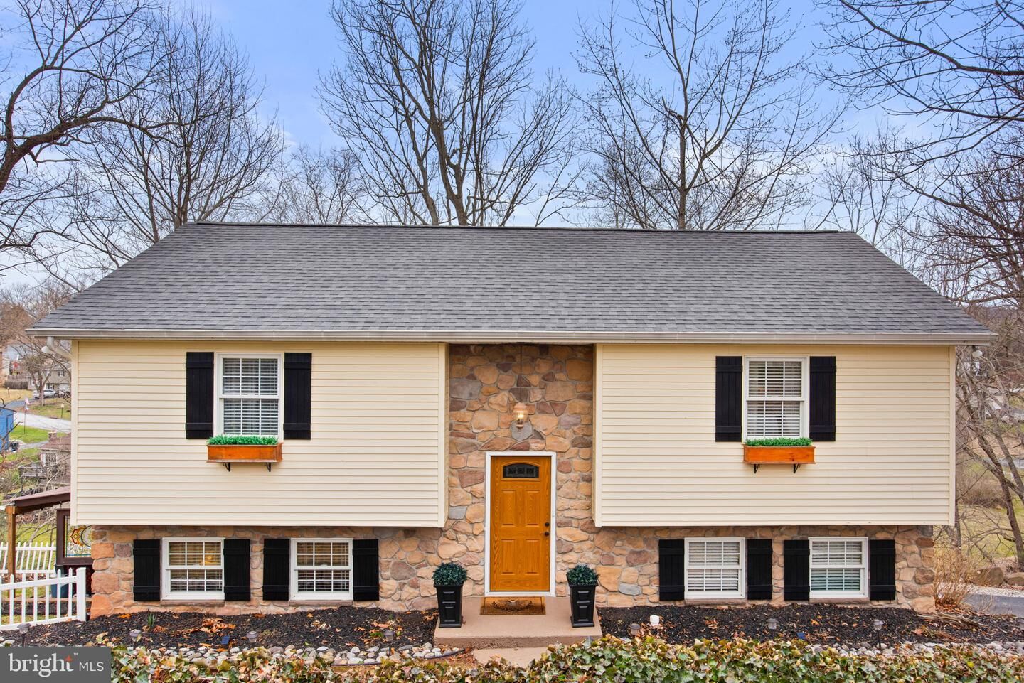 Property Photo: 35 Hemlock Lane PA 17319