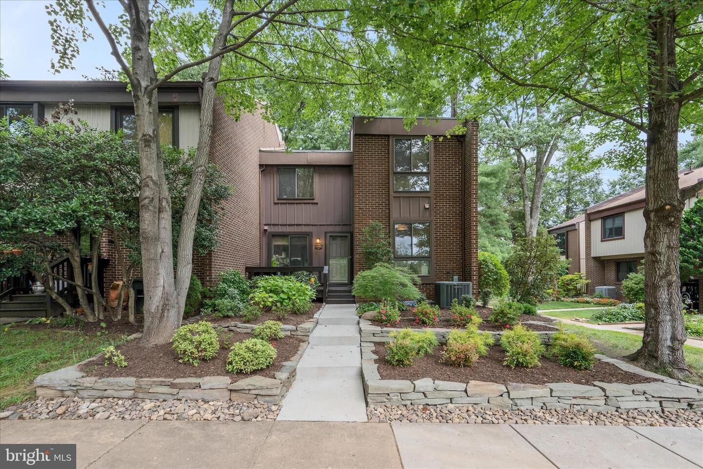 Property Photo:  11860 S Lakes Court  VA 20191 