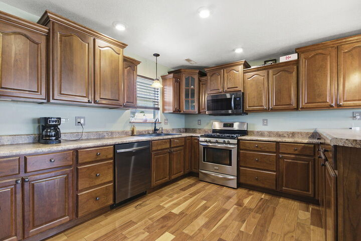 Property Photo:  1001 S Monroe St  MO 63382 