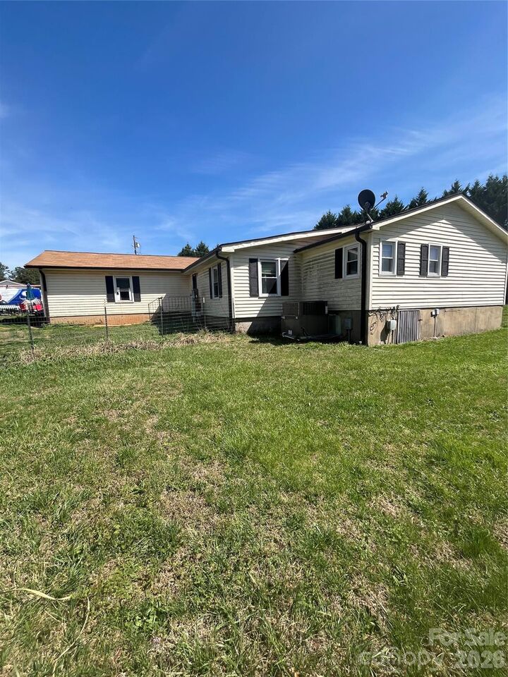 Property Photo:  1021 Ebenezer Road  NC 28083 