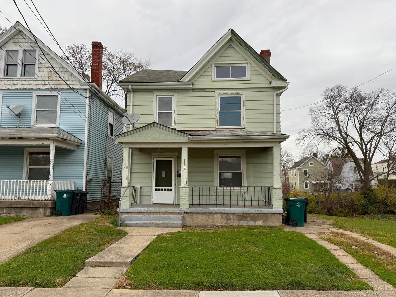 Property Photo:  1608 Brewster Avenue  OH 45207 