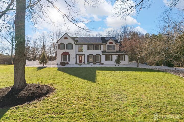 Property Photo:  14 Brookside Court  NJ 08512 