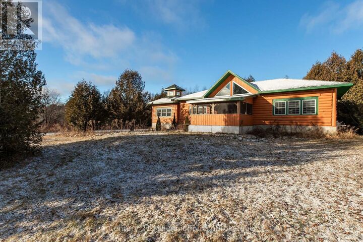 Property Photo: 25 Maple Golf Crescent ON N0H 2R0