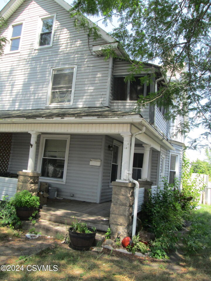 Property Photo:  829 W Front Street  PA 18603 