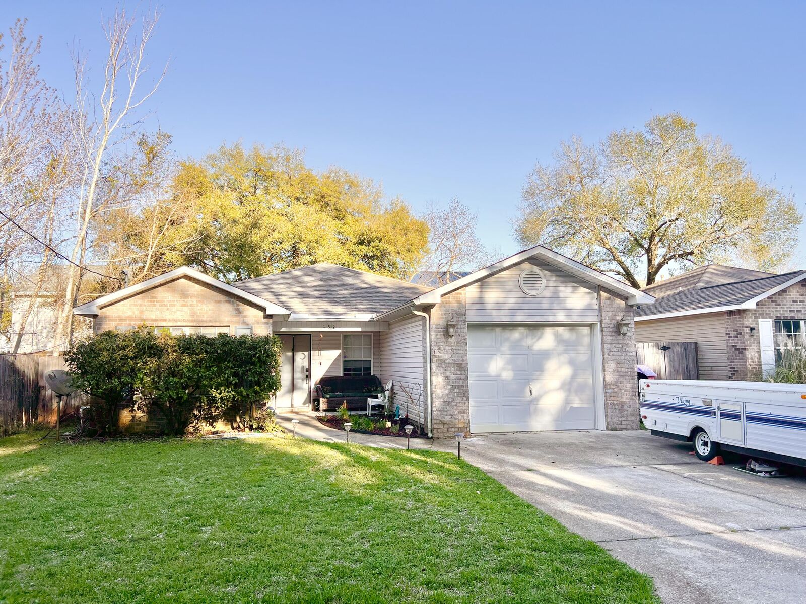 Property Photo:  352 Harris Street  FL 32569 