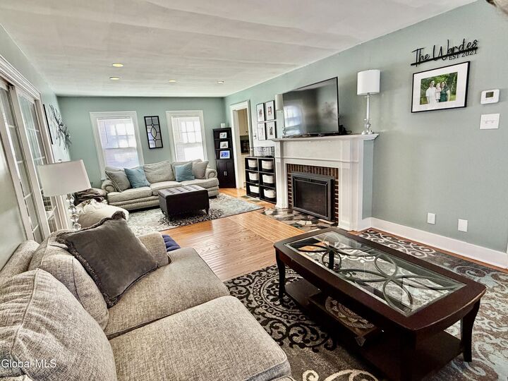 Property Photo:  1501 Baker Avenue  NY 12309 