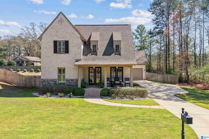 Property Photo:  502 Willow Branch Circle  AL 35043 