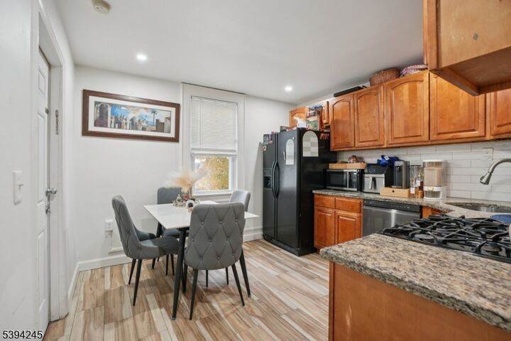 Property Photo:  648 Myrtle St  NJ 07202 