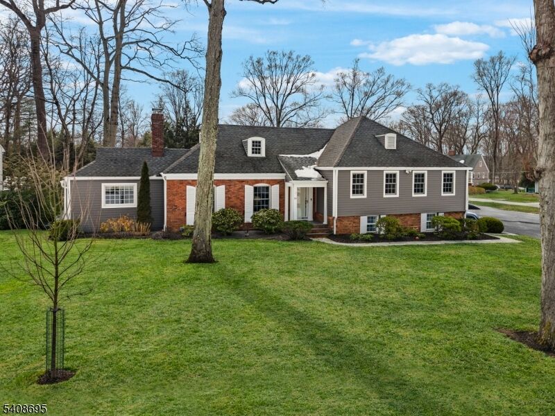 Property Photo:  14 Fairfield Dr E  NJ 07960 