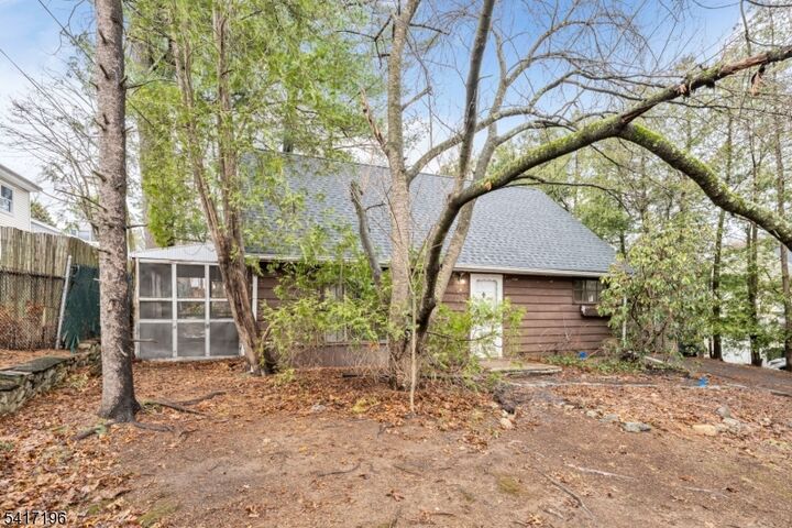 Property Photo:  31 Cedar St  NJ 07432 