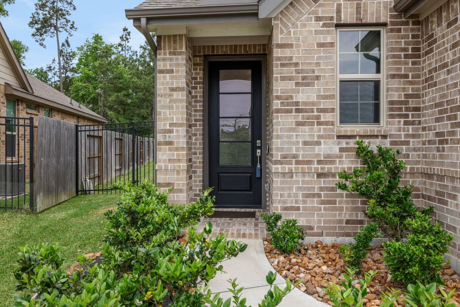 Property Photo:  4933 Chester Lake Lane  TX 77365 