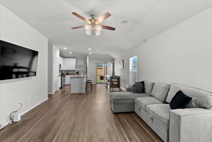 Property Photo: 2139 Twisted Cedar Court TX 77301