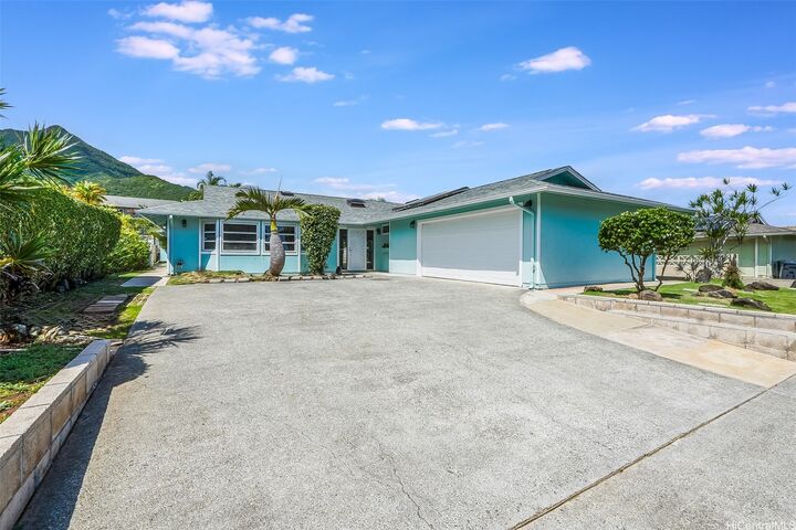 Property Photo: 1439 Akuleana Place HI 96734