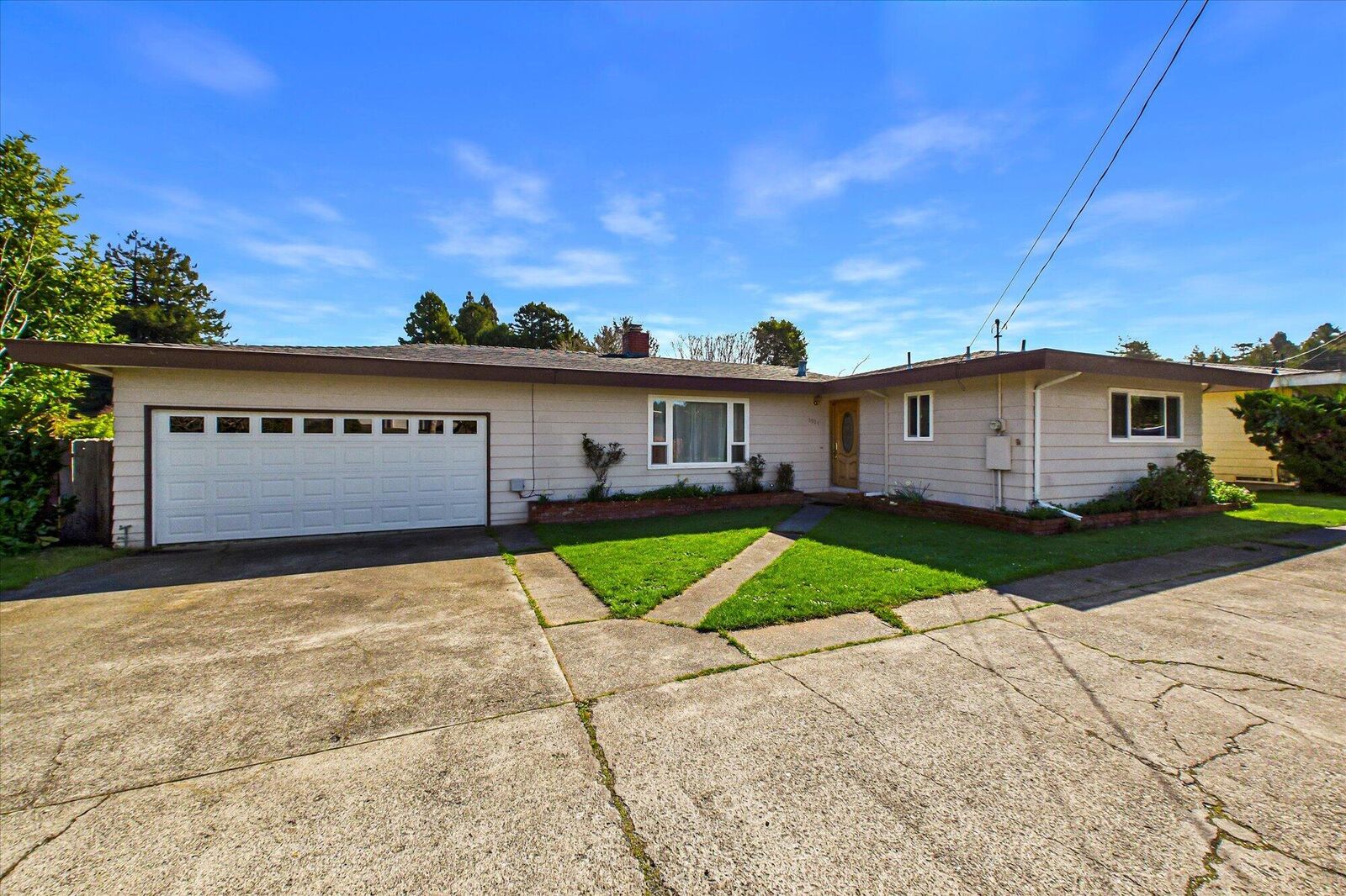Property Photo:  3904 Wellington Street  CA 95501 