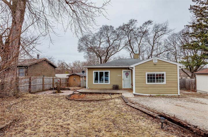 Property Photo:  3414 E 35th Street  IA 50317 