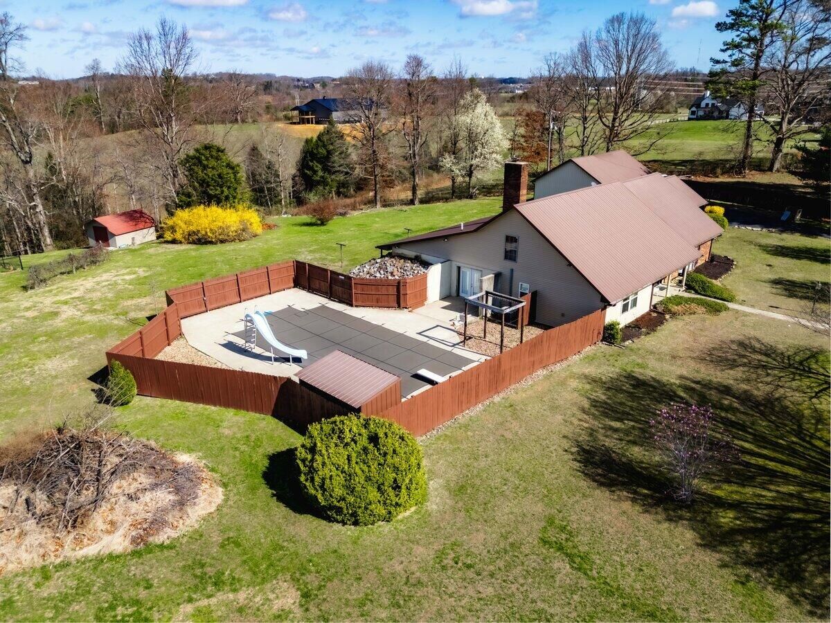 Property Photo: 128 County Farm Road KY 40741