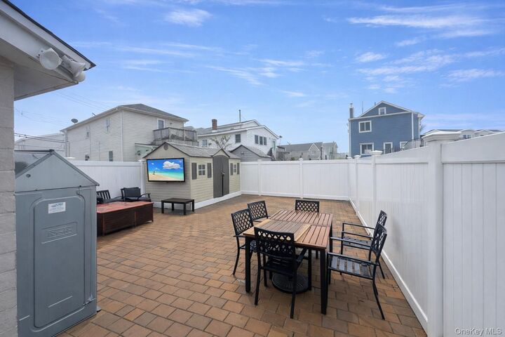 Property Photo:  611 West Road  NY 11693 